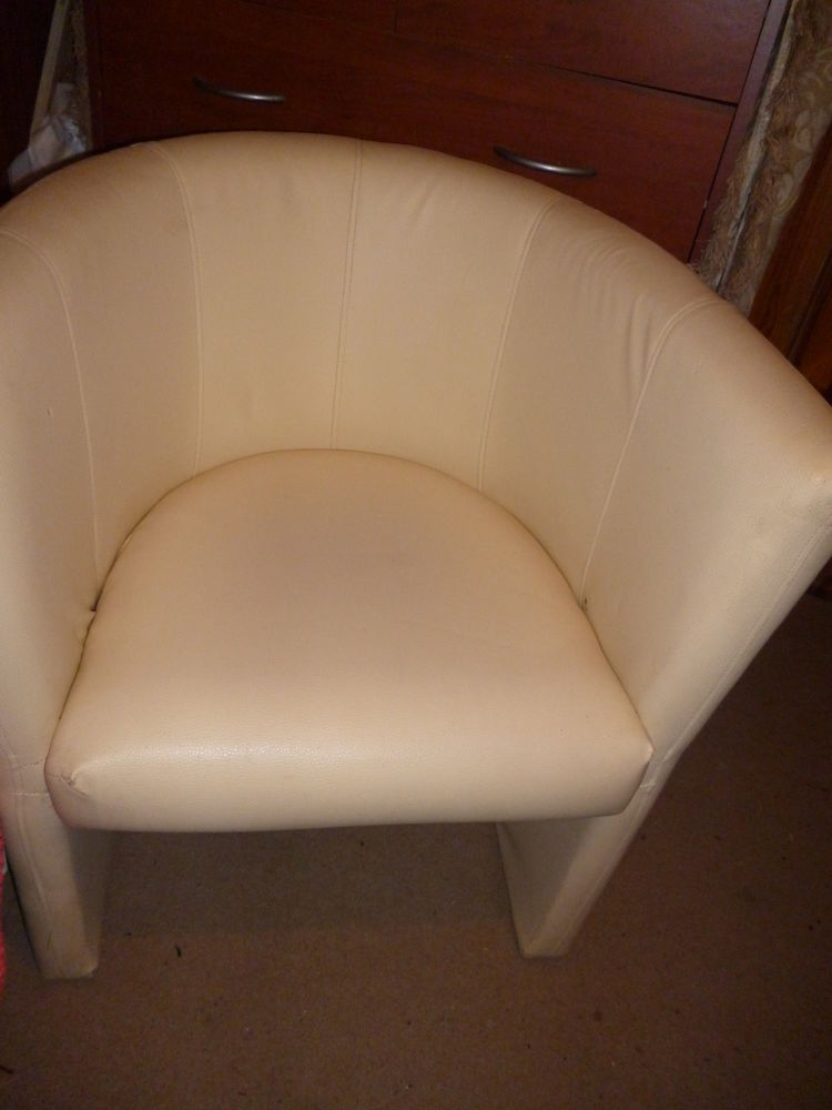 2 Fauteuils Cabriolet 90 Saint-Andr�-de-la-Marche (49)