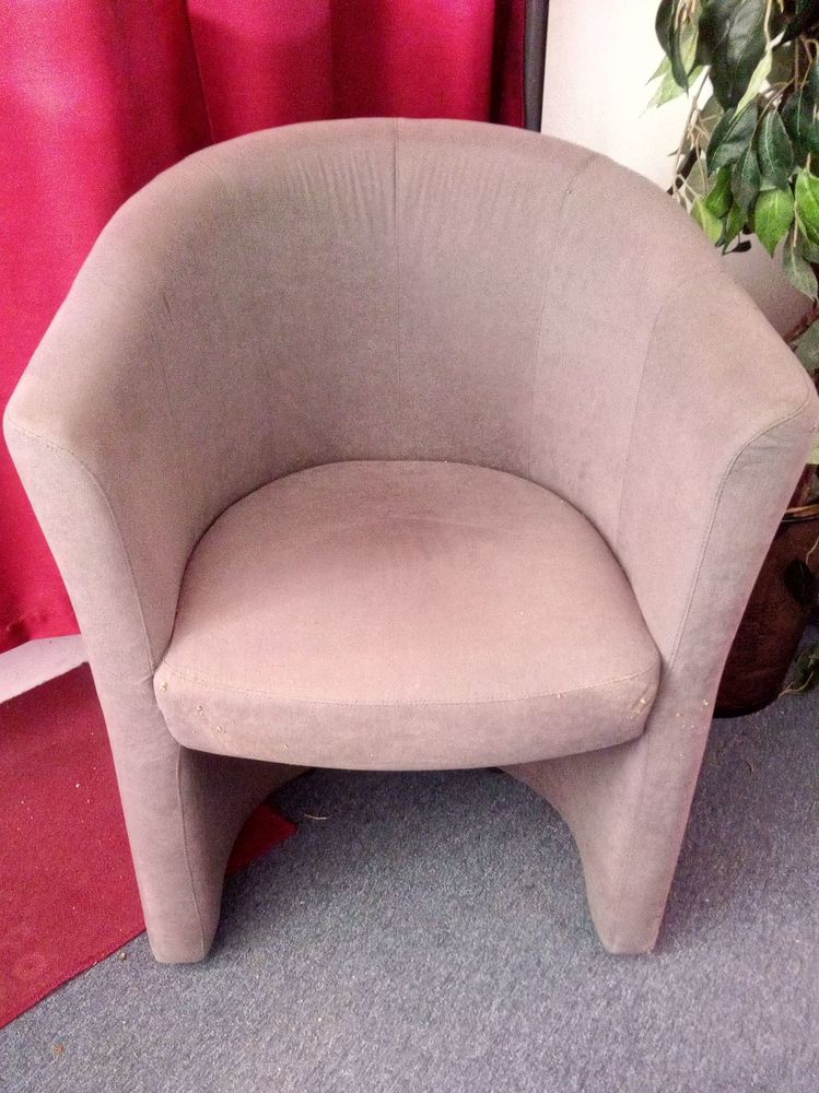 2 Fauteuils club aspect alcantara 120 Mandelieu-la-Napoule (06)