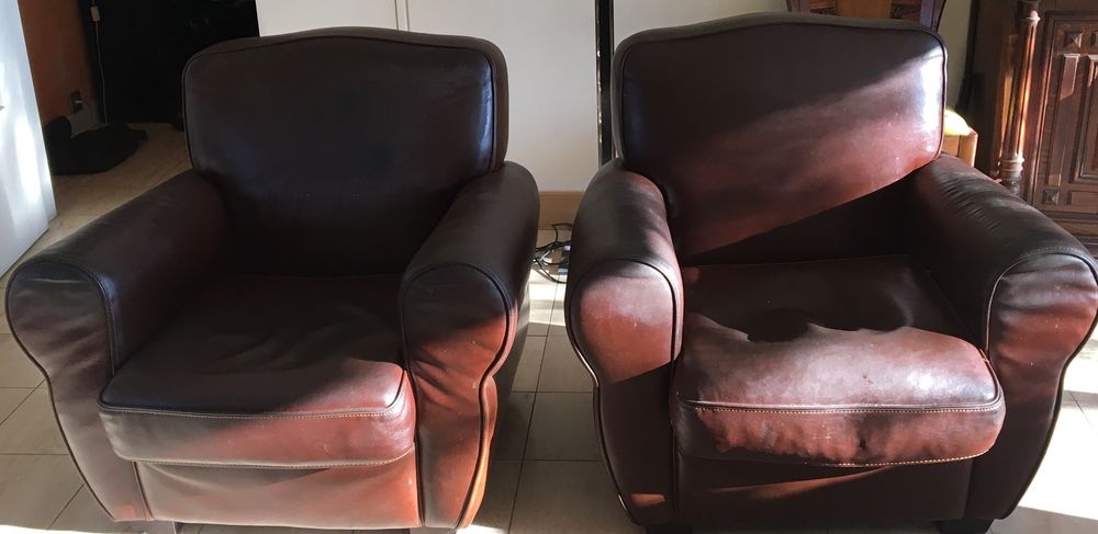 2 Fauteuils club  moustache  en cuir;
0 �pinay-sur-Seine (93)