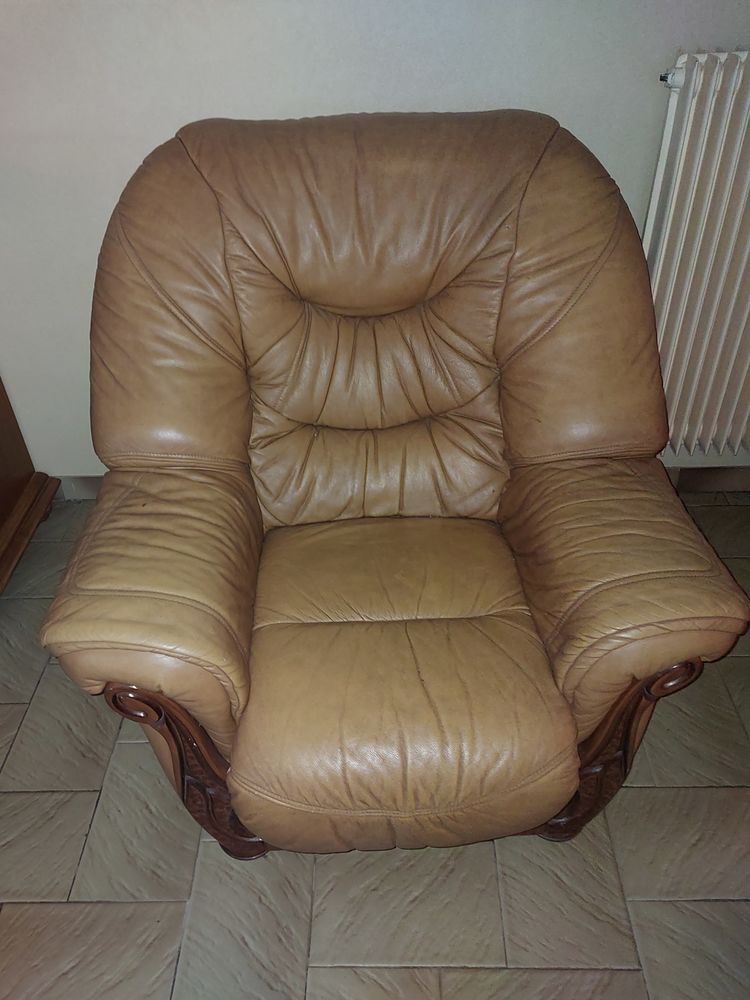 2 fauteuils en cuir et bois 20 Colmar (68)