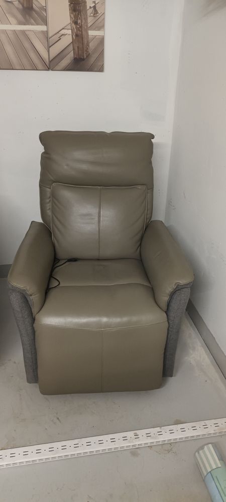 Fauteuils  �lectriques  releveur 280 Sainte-Maxime (83)