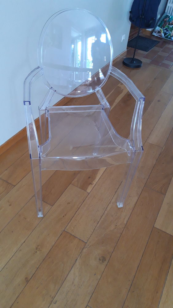 4 Fauteuils Louis Ghost 480 La Rochelle (17)