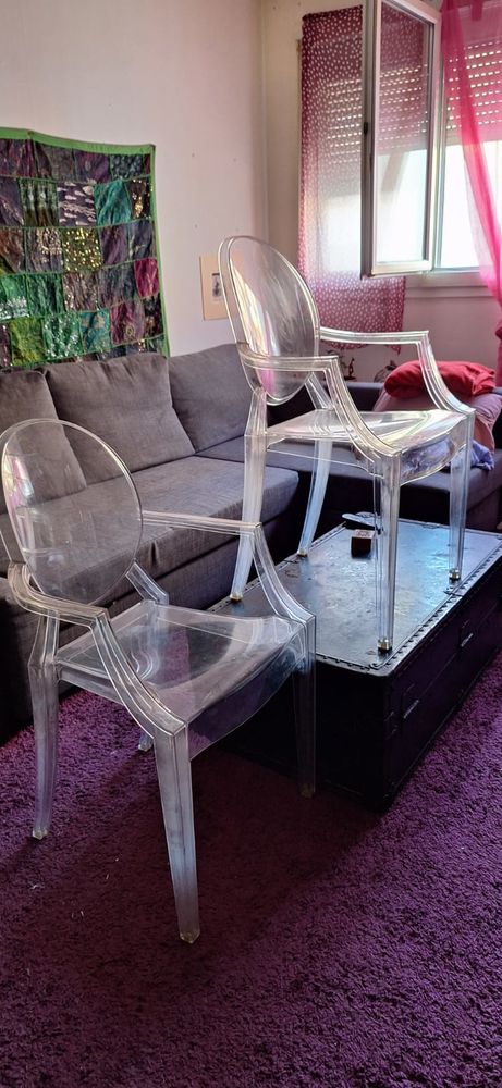 lot de 2 fauteuils Louis Ghost sign�s Philippe Starck 180 Champigny-sur-Marne (94)