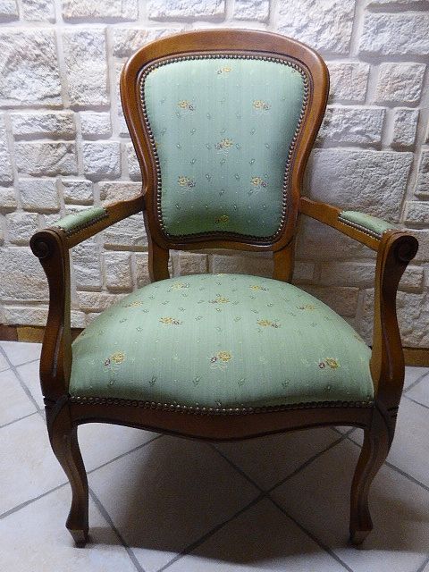 Lot de 2 Fauteuils Louis XV 0 La Peyratte (79)