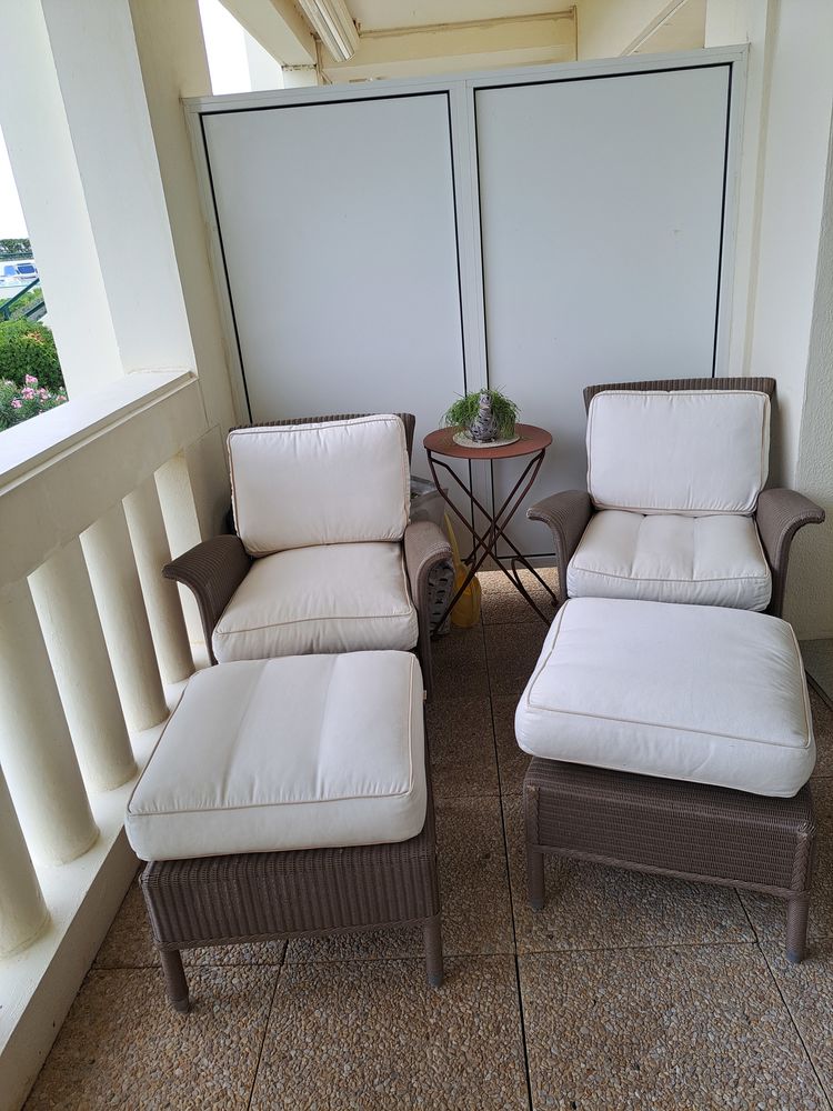 Fauteuils et poufs SHEPPARD en Lloyd Loom 320 Bidart (64)