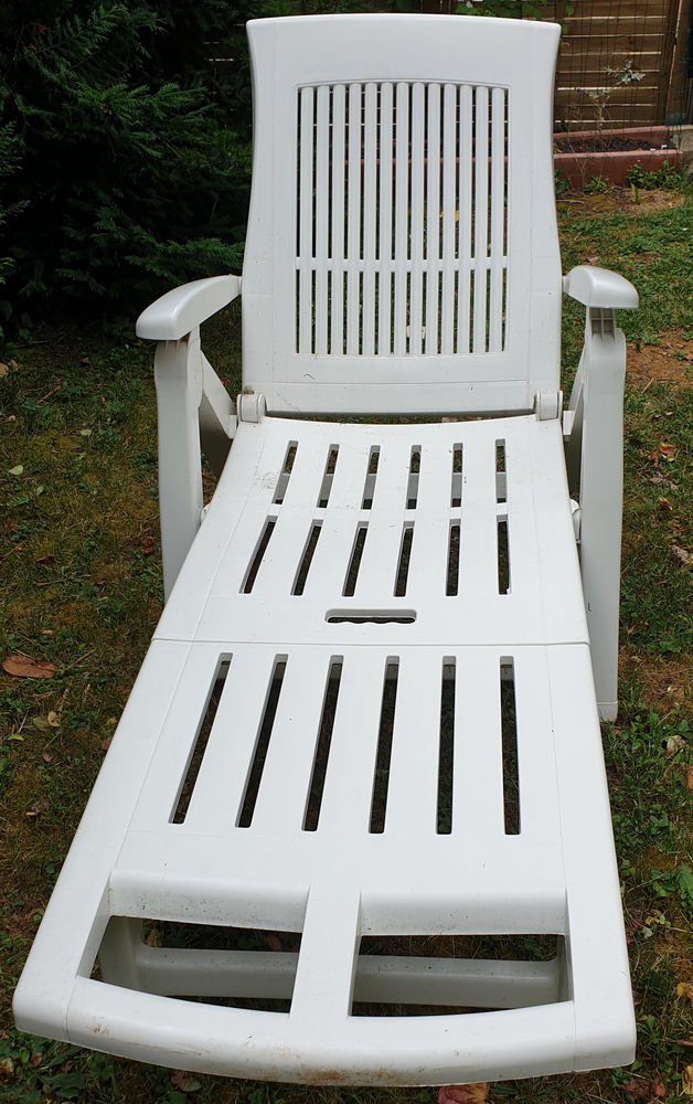 Fauteuils relax blancs 60 Coll�gien (77)