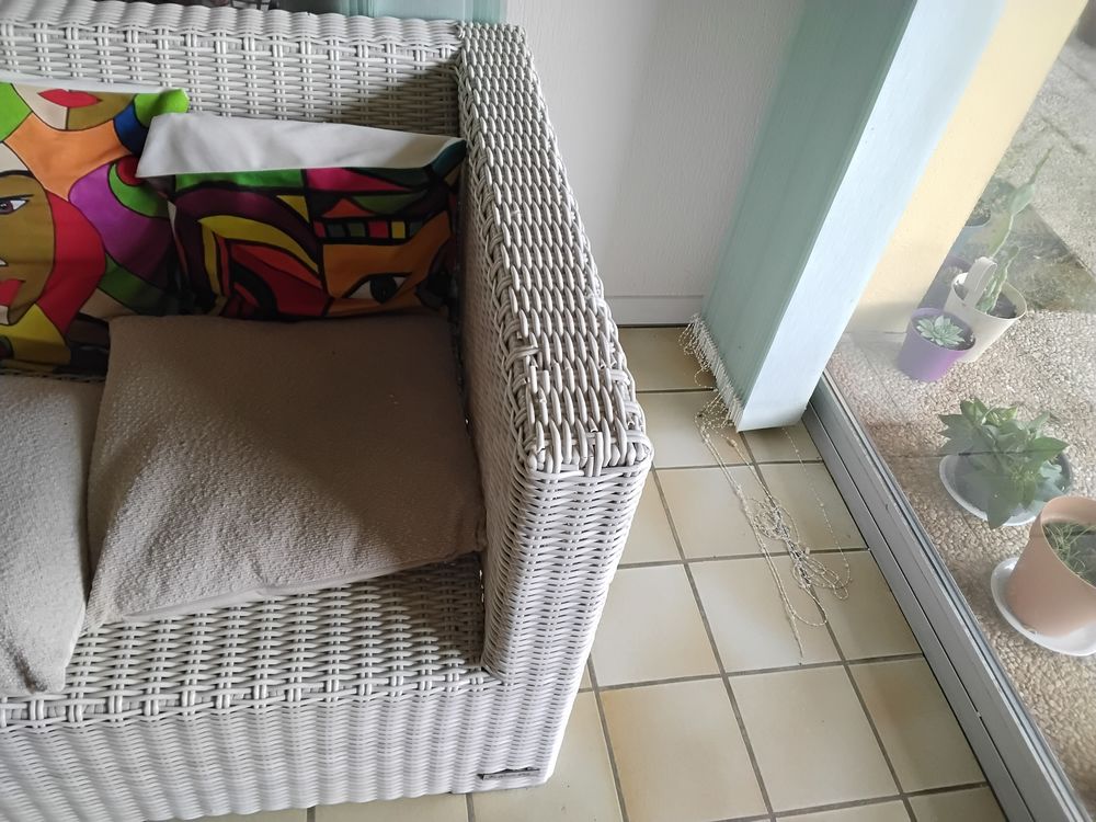 Fauteuils resine 0 Guer (56)