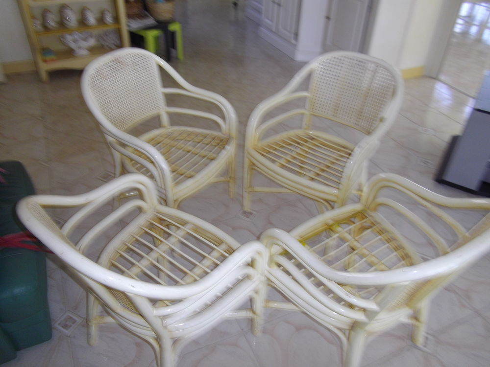 fauteuils rotin 250 Villeneuve-Loubet (06)