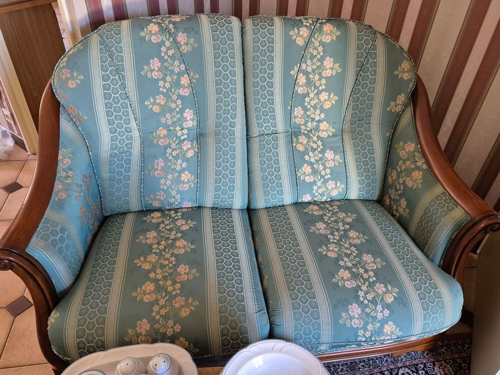 Fauteuils de salon. 80 Saint-Pathus (77)