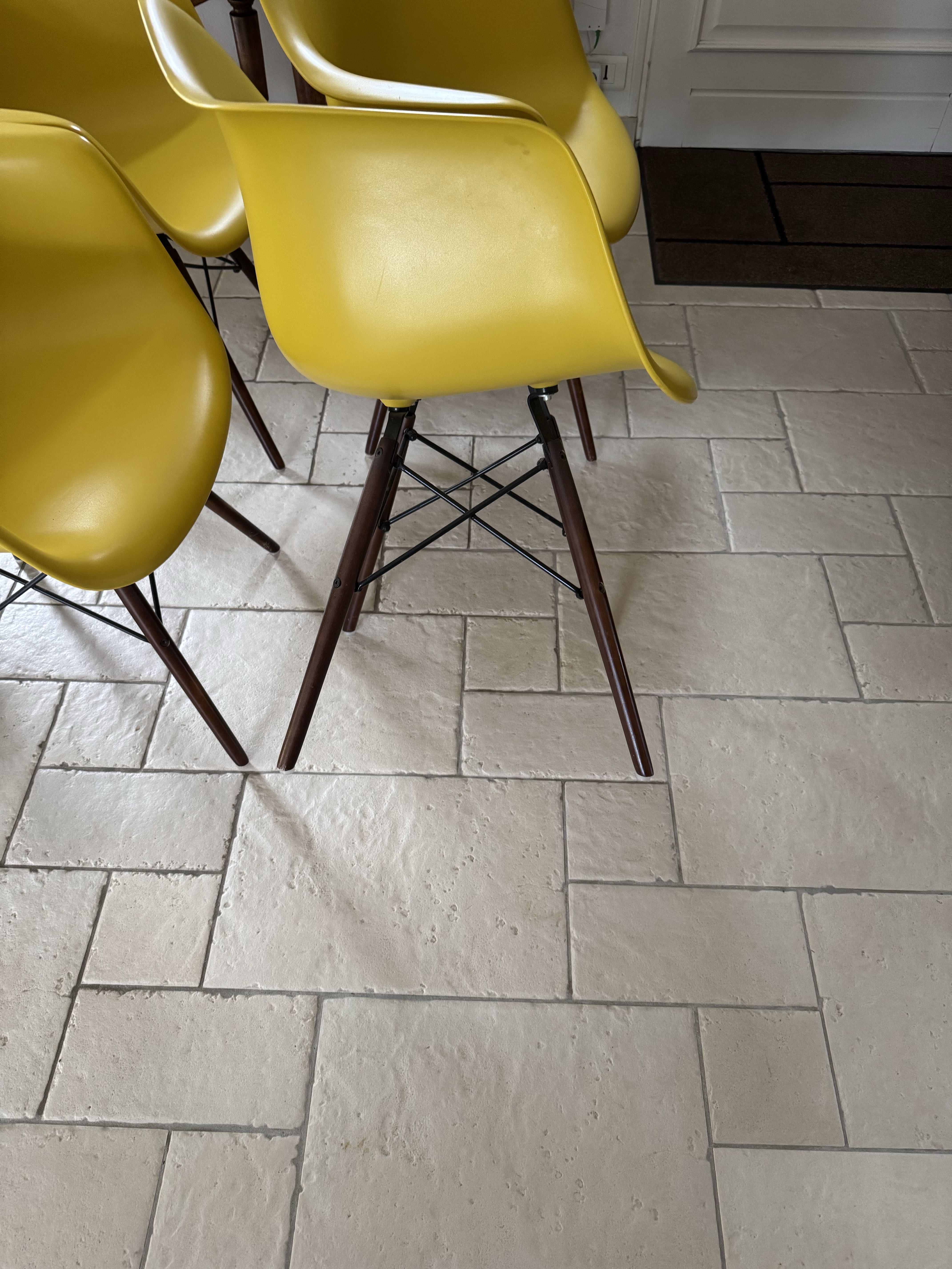 4x fauteuils scandinaves jaunes 80 Gu�rande (44)