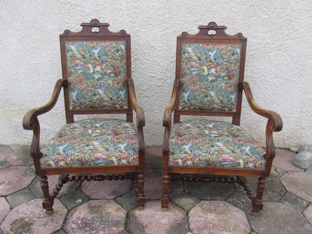 Fauteuils tapissiers 100 Lescar (64)