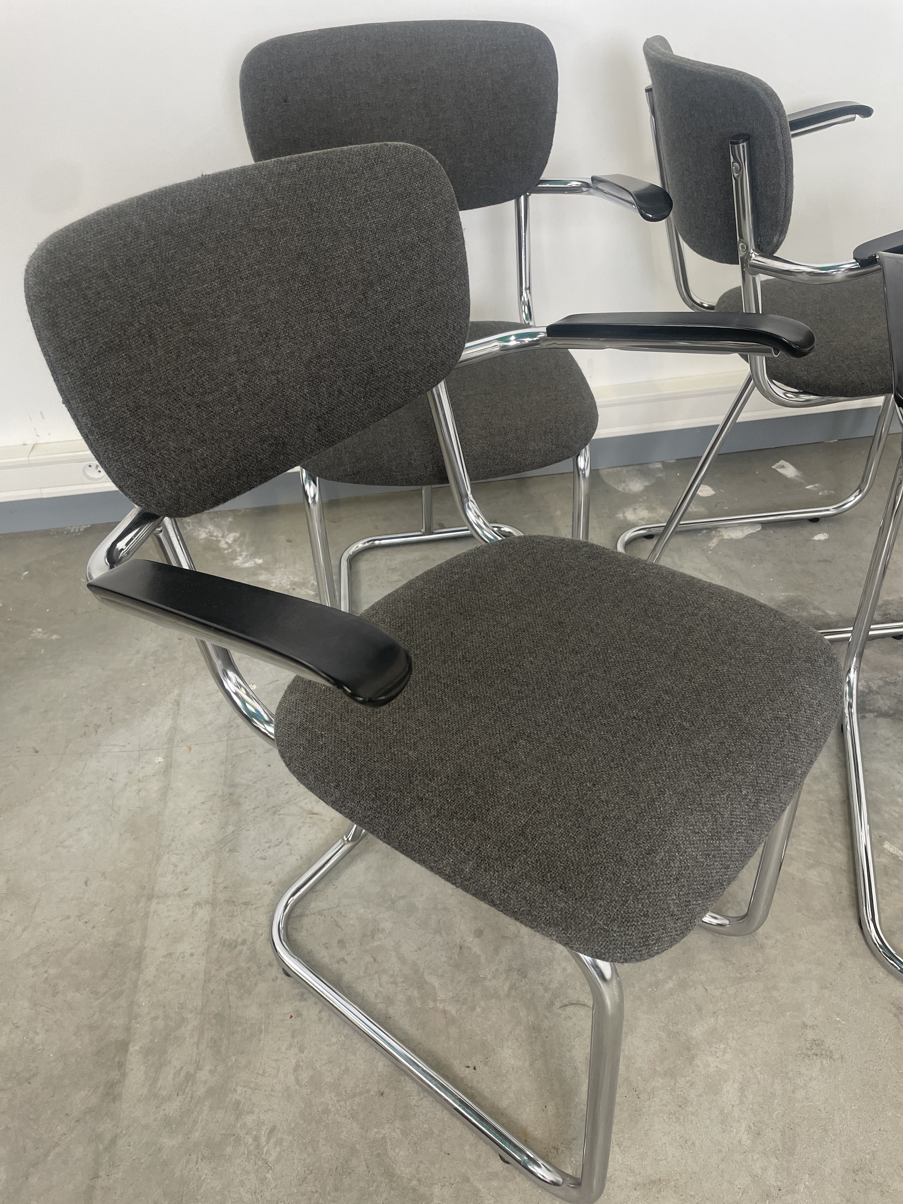 Fauteuils en tissu Gispen vintage 
LIVRAISON POSSIBLE 180 Lorient (56)