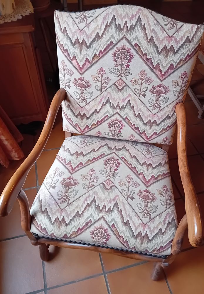 2 fauteuils en tissus 100 Aumagne (17)