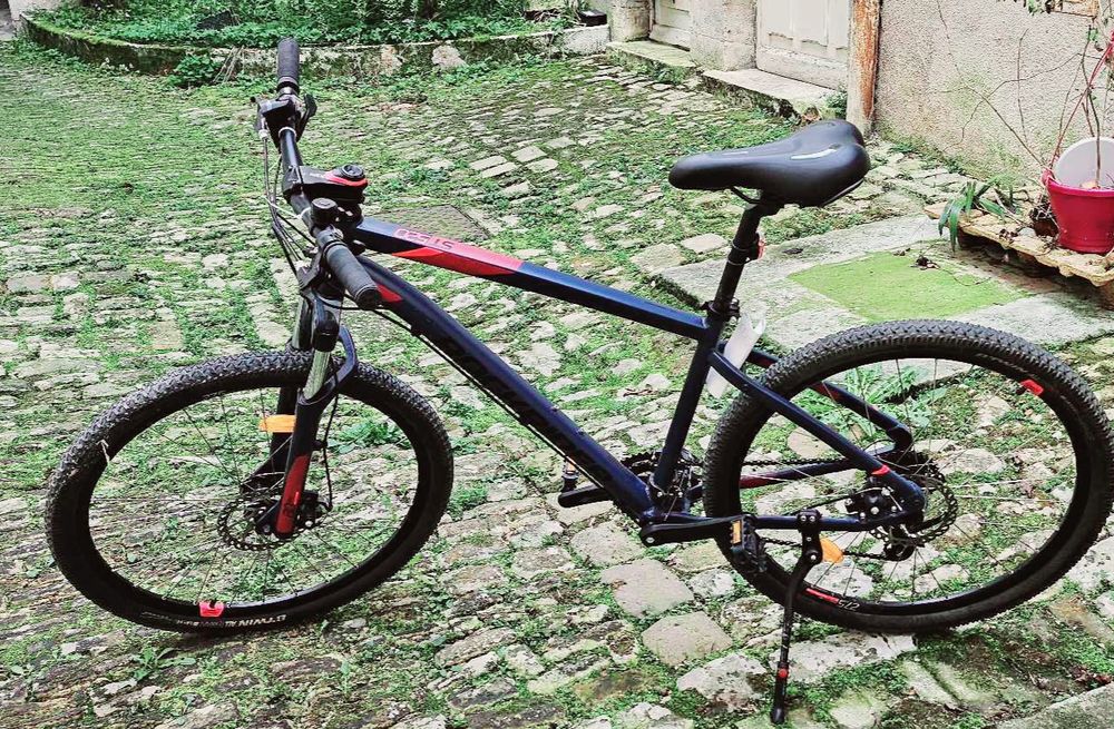 VTT FEMME BLEU 175-184cm L  TRES BON ETAT 290 Besan�on (25)