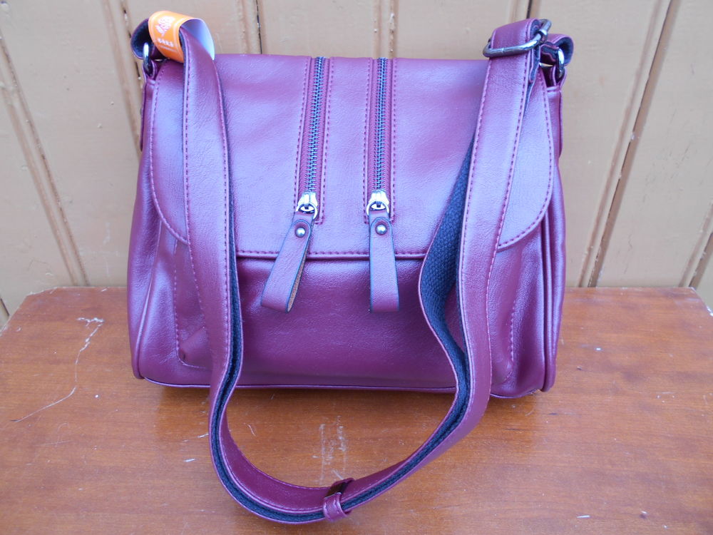 SAC FEMME   Geshimeiduo   20 Dammarie-les-Lys (77)