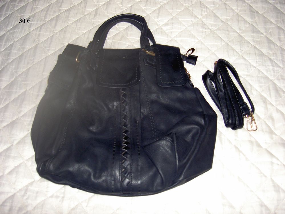 SAC FEMME MODE NOIR CUIR 30 Uz�s (30)