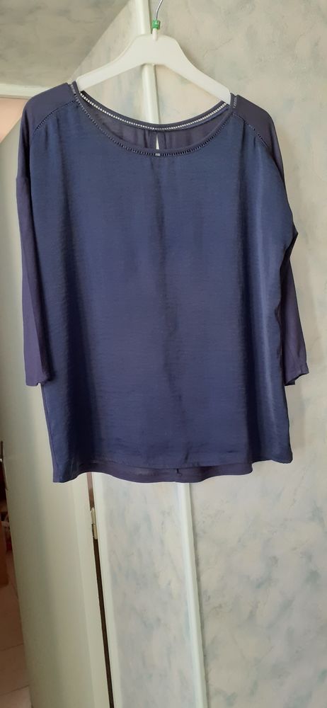Top femme taille S 5 Grisolles (82)