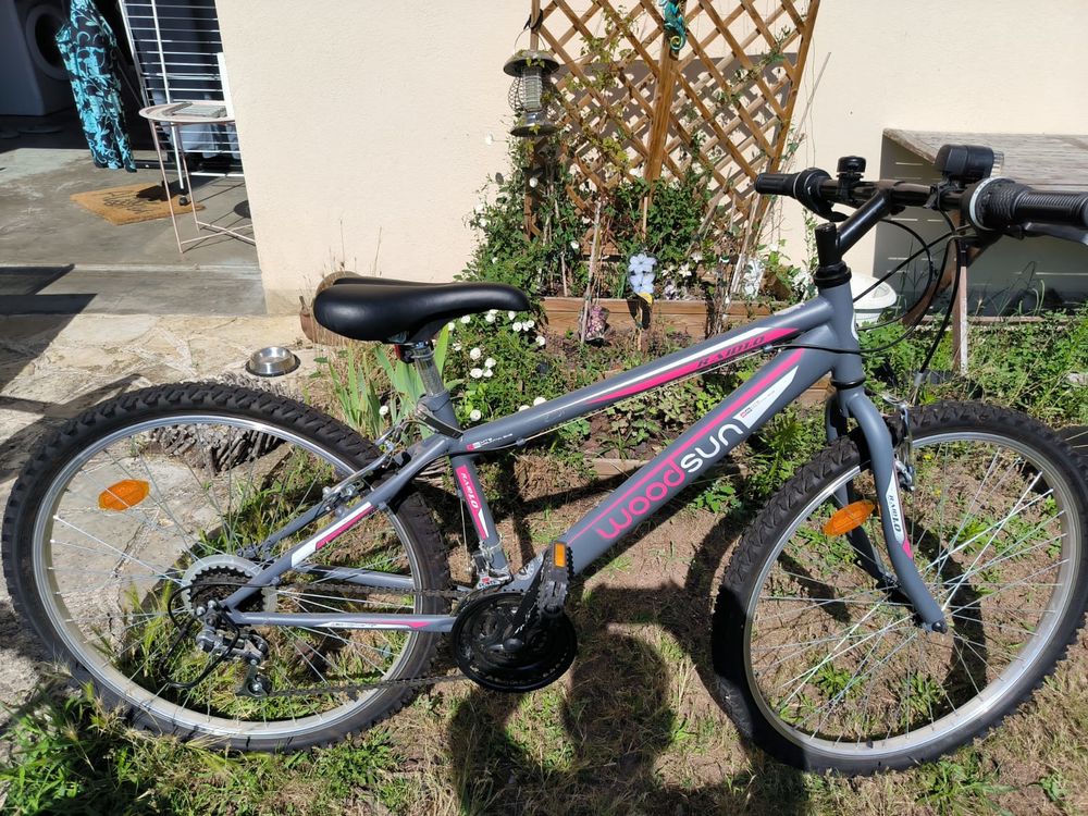 VTC VTT FEMME TR�S BON �TAT 120 Commelle-Vernay (42)