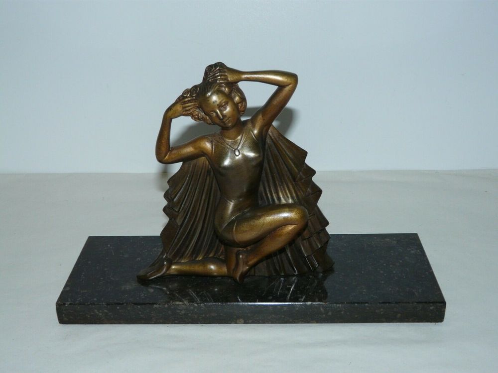 FEMME AU VOILE SIGNE  MOLIN  110 M�n�tr�ol-sous-Sancerre (18)