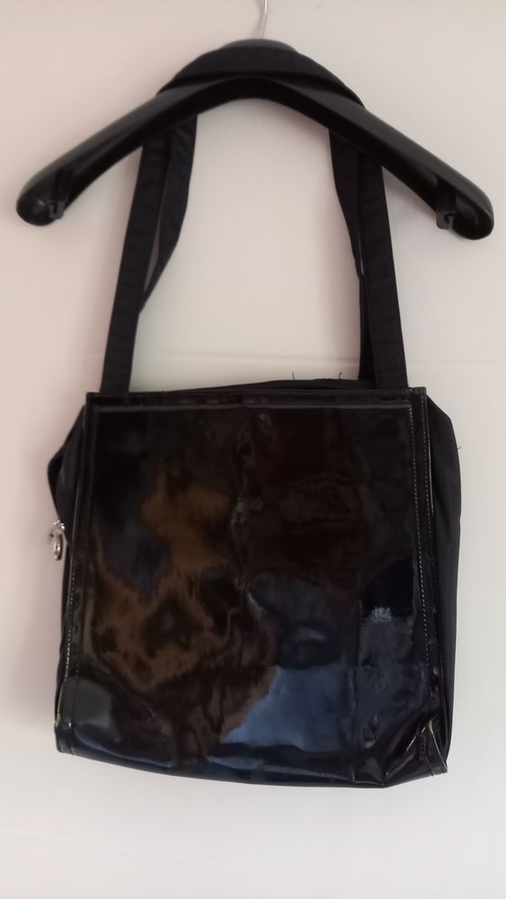 Sac femme 15 Brignoles (83)