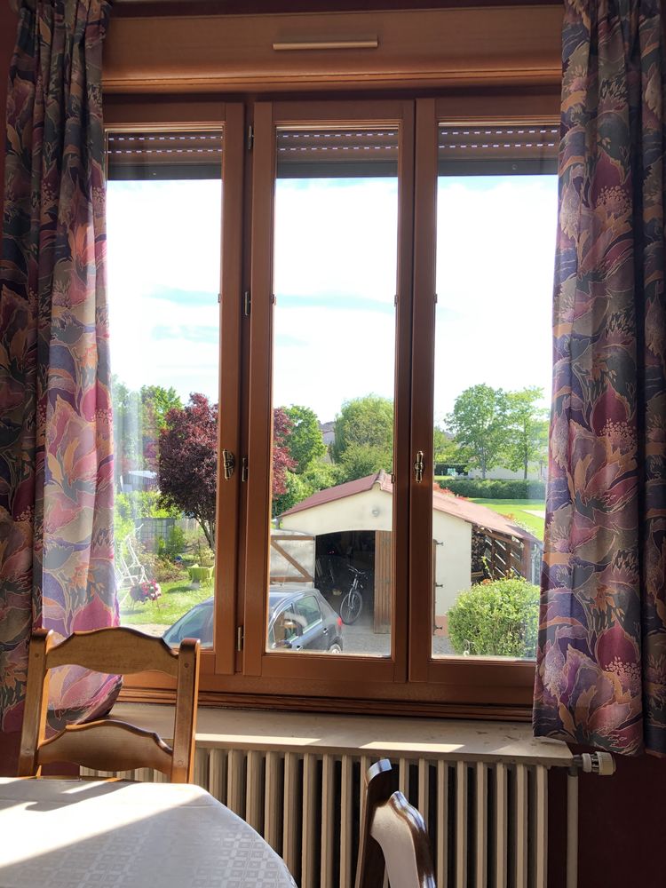 Fen�tre bois avec volet encastr� en alu 160 x 193,5cm 420 Ch�tenoy-le-Royal (71)