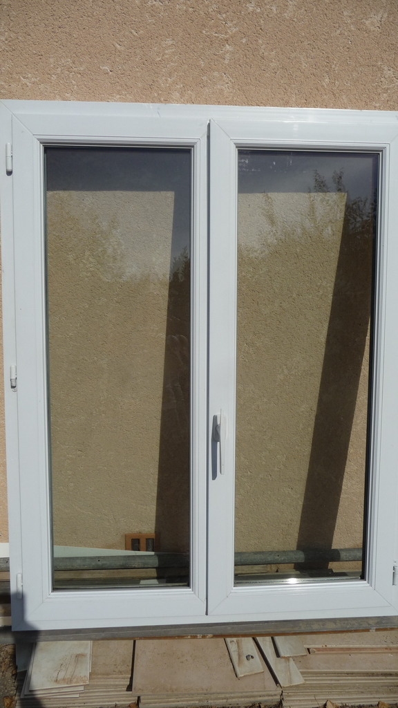 Fen�tre PVC double battant opacifi�e 100 Draguignan (83)