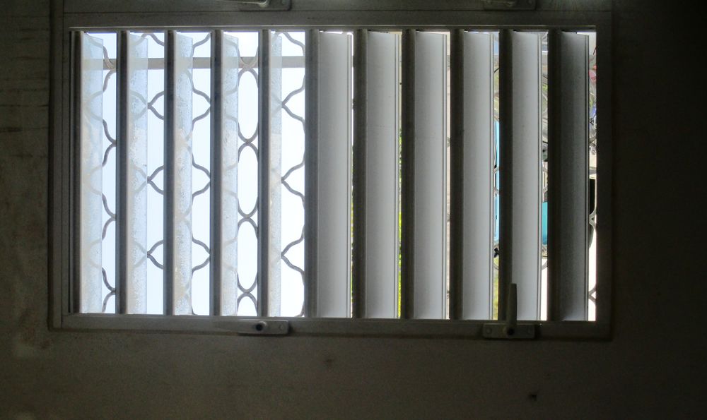 fen�tre jalousie 550 Kourou (97)