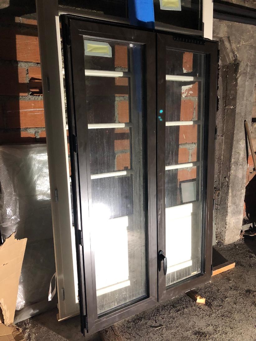 Fen�tre Alu marron 17890 x 1090 185 Decazeville (12)