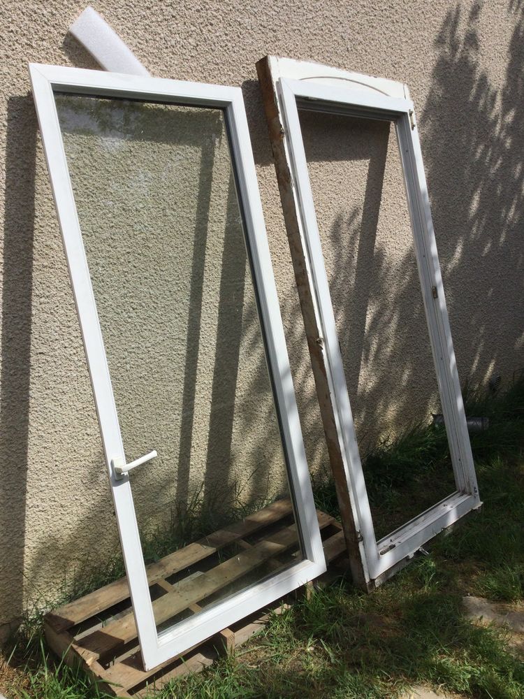 Fenetre oscillo-battante en PVC avec son cadre 130 Toulouse (31)