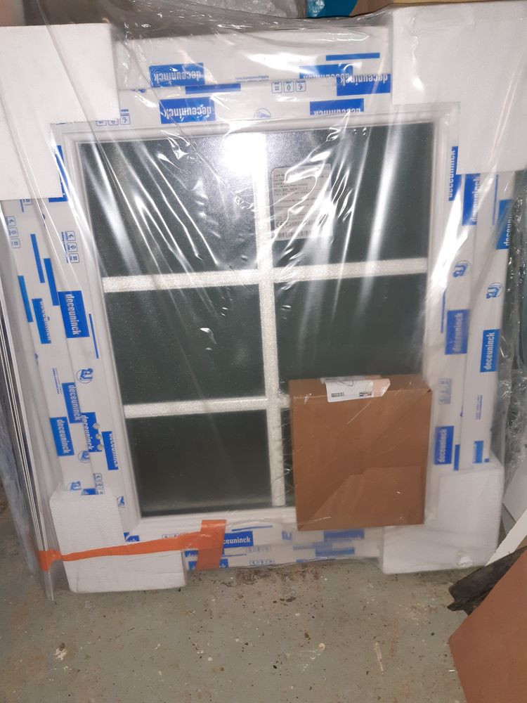 Fen�tre pvc 1 vantail OB  L 740  H  880 400 Le Havre (76)