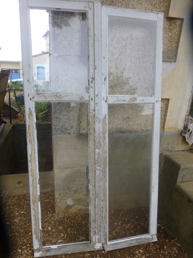 Fen�tres anciennes / Porte -b�ches / Poutres 30 Poitiers (86)