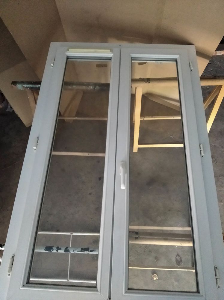 2 fen�tres PVC double vitrage battantes 2 vantaux 80 Bourg-en-Bresse (01)