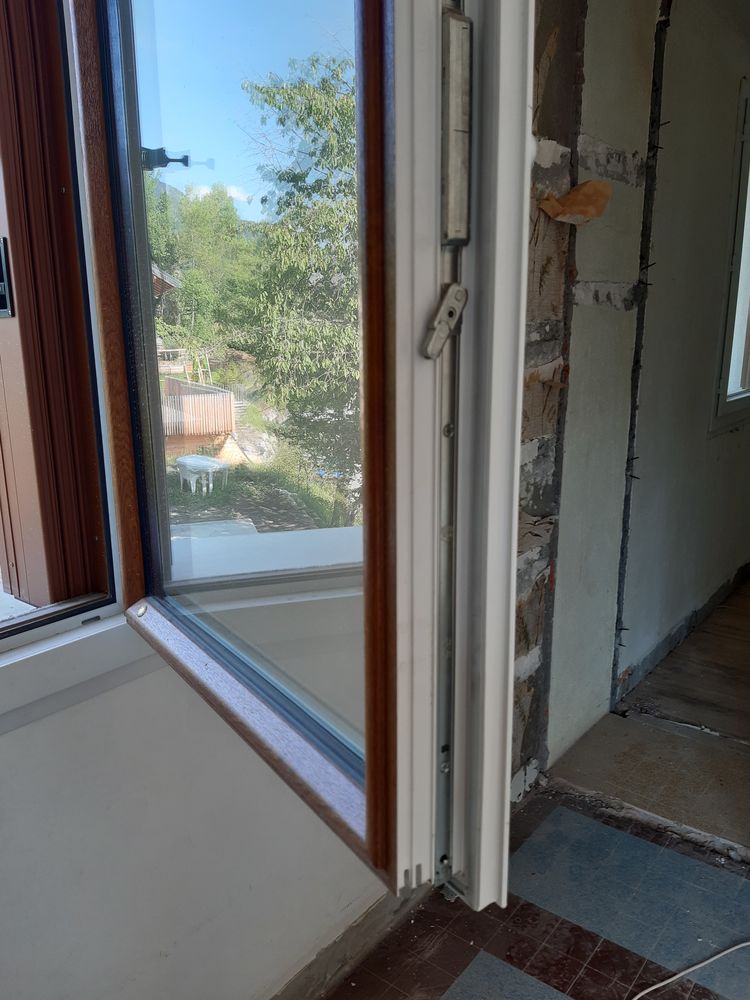 FEN�TRES GAMME PVC TRYBA T 70 400 Puy-Saint-Andr� (05)