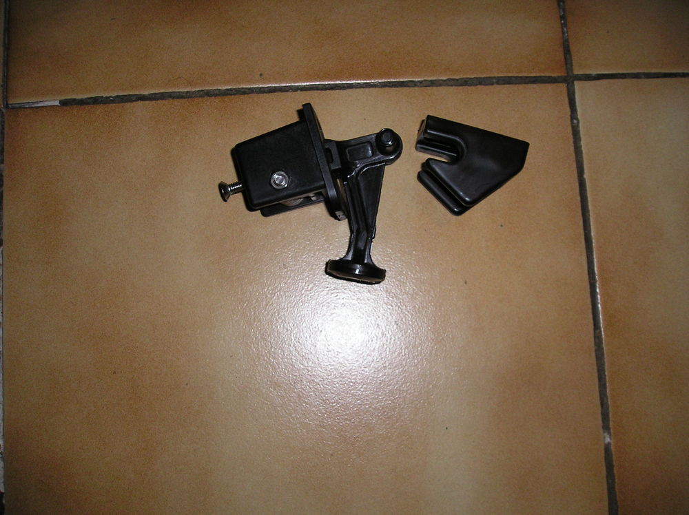  fermeture � loquet
15 Sept�mes-les-Vallons (13)