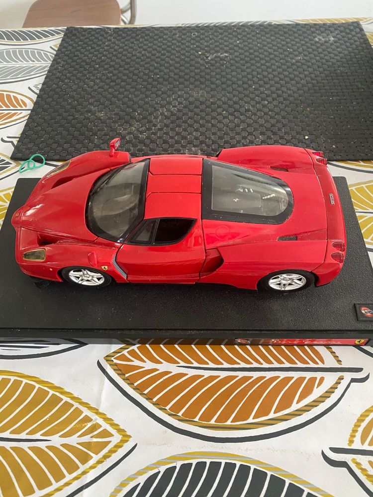 FERRARI VOITURE DANS SA BOITE D ORIGINE 35 Lamballe (22)