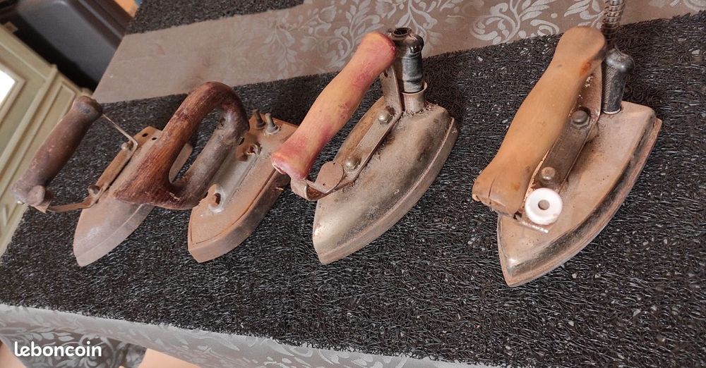 Lot Fers � repasser  collection   10 Bassan (34)