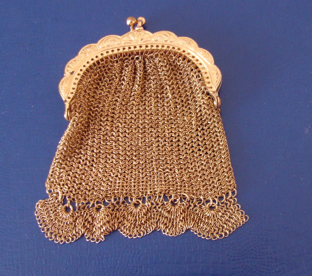 F�tes : Minaudi�re en m�tal maille dor� 18 Antony (92)