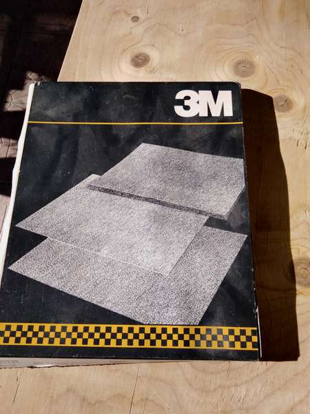 Feuilles � Poncer ...3M 0 Saint-M�dard-en-Jalles (33)