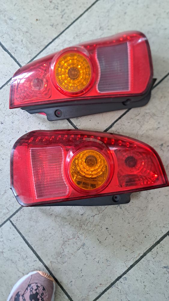 FEUX ARRIERE MITSUBISHI 40 Dijon (21)