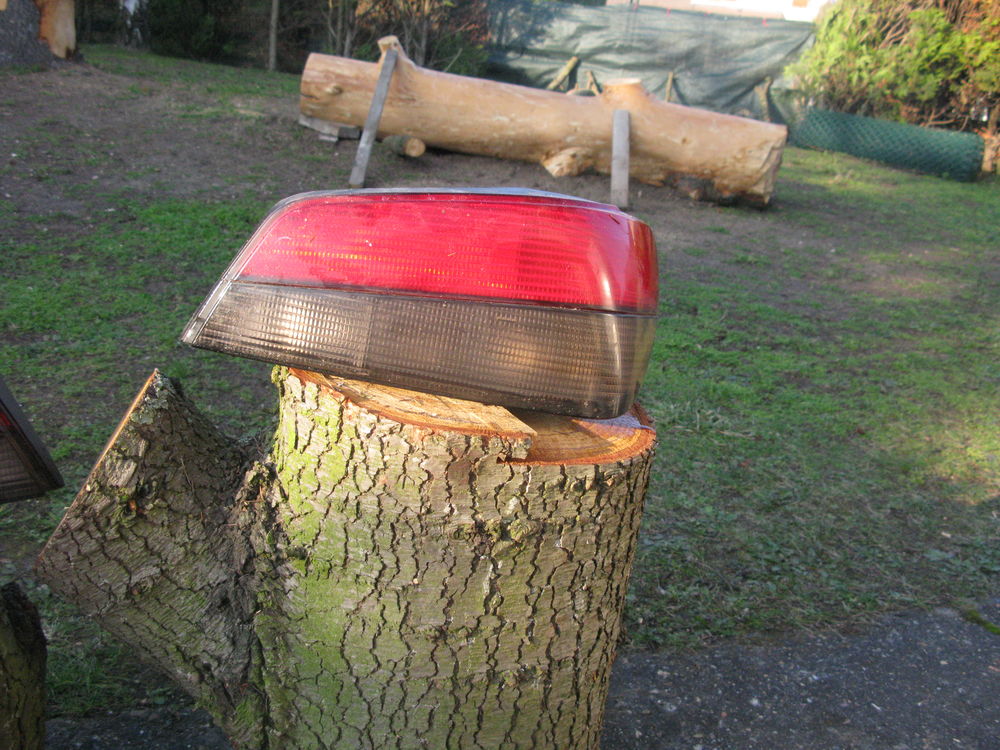 Feux arri�re de Peugeot 10 Issou (78)