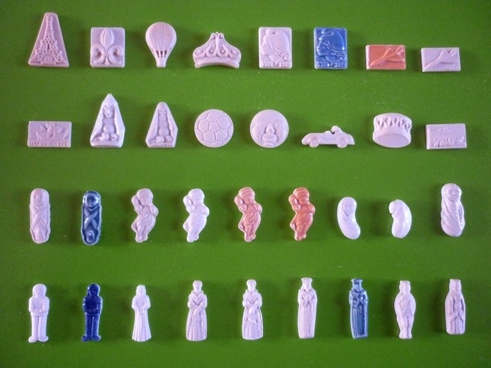 Lot 34 f�ves anciennes traditionnelles porcelaine ou biscuit 15 Loivre (51)