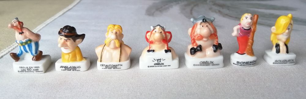 LOT DE 7 FEVES ASTERIX ET OBELIX 6 Nevers (58)