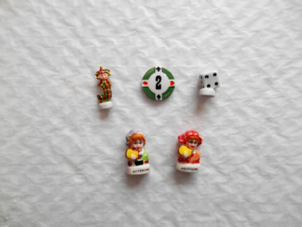 Lot de 5 F�ves en C�ramique 3 Villejuif (94)