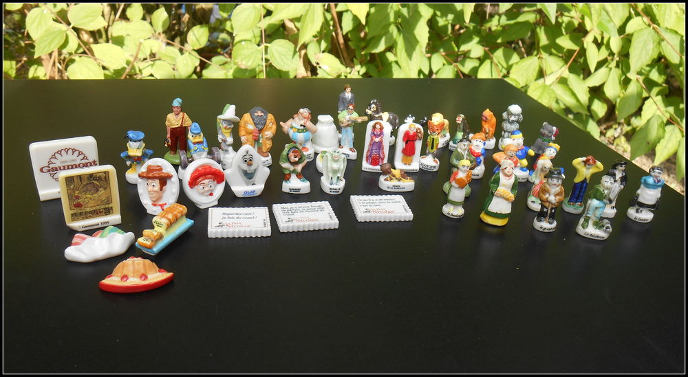 Lot de 87 f�ves diverses en c�ramique 0 Troyes (10)