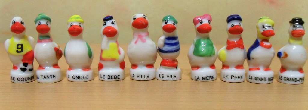 Lot de 10 F�ves Famille des oies Pasquier en C�ramique 5 Villejuif (94)