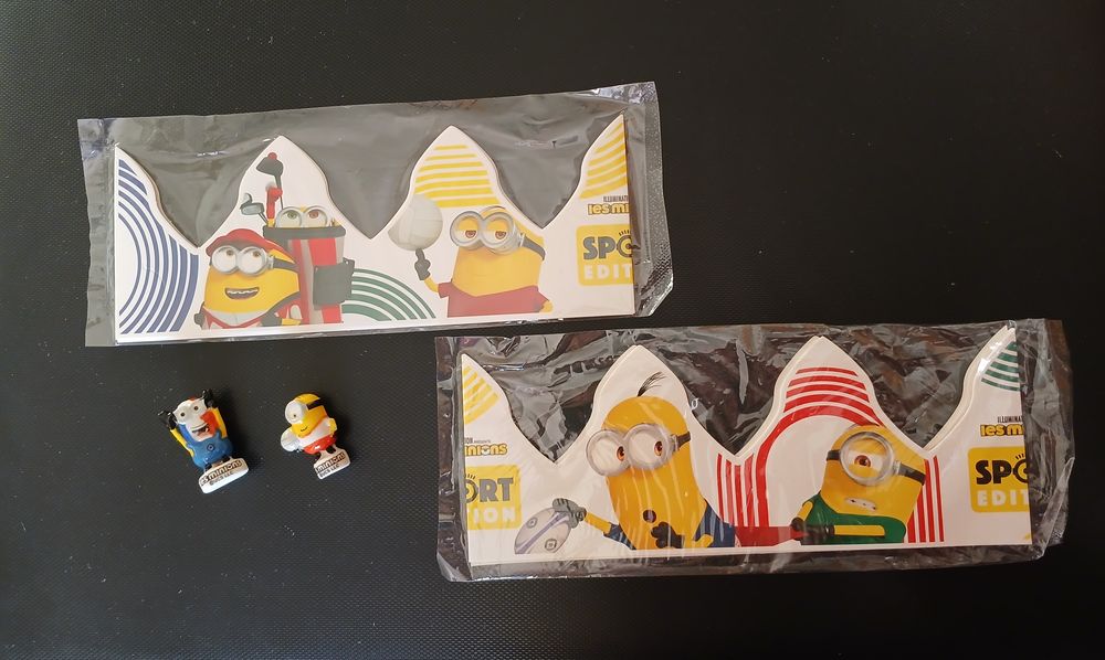 LOT DE 2 FEVES LES MINIONS FONT DU SPORT ET COURONNE 5 Nevers (58)