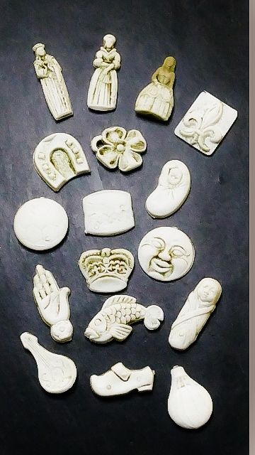 F�ves en plastique 7 Montargis (45)