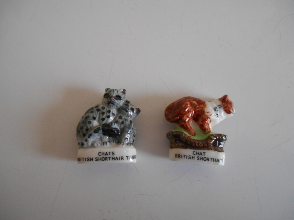 Lot de 2 F�ves th�me Chat 2 Villejuif (94)