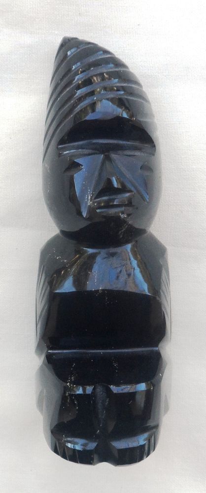 Figurine artisanale Maya,Azt�que,Inca en obsidienne an1970
35 Castries (34)