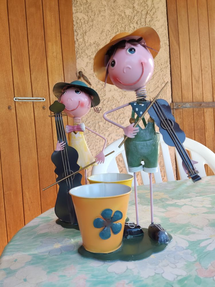 Figurine cache-pot 6 Ch�teauneuf-les-Martigues (13)